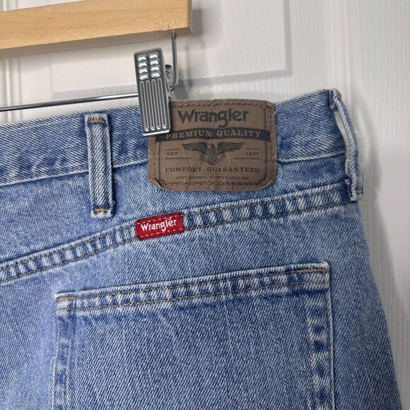 Wrangler Men’s Relaxed Fit Denim Jean Shorts Size 44 Blue 100% Cotton Vintage - Picture 6 of 6